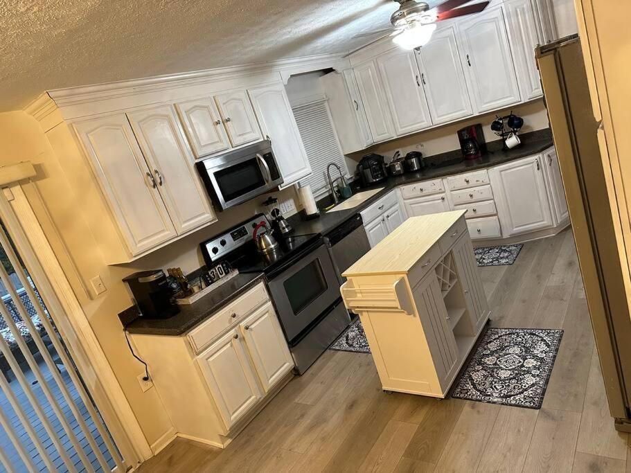 Cheerful 3-Bedroom 3Bath With Fire Pit And Patio Hampton Eksteriør billede