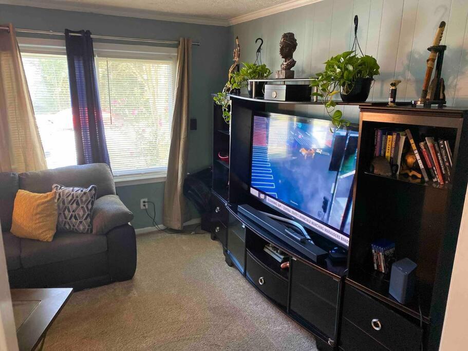 Cheerful 3-Bedroom 3Bath With Fire Pit And Patio Hampton Eksteriør billede